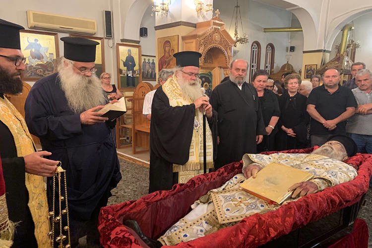 Εξόδιος Ακολουθία του μακαριστού Ιερέως Ιωάννου Ζερβάκη