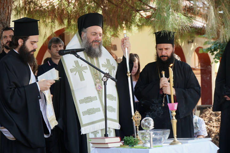 Θεμελίωση Πνευματικού Κέντρου στην Αγία Κυριακή Τρικάλων