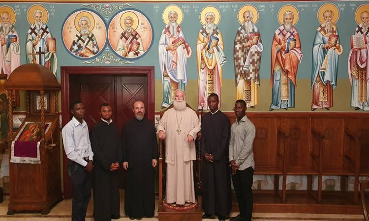 Στον Πατριάρχη Αλεξανδρείας νέα παιδιά από την Αφρική
