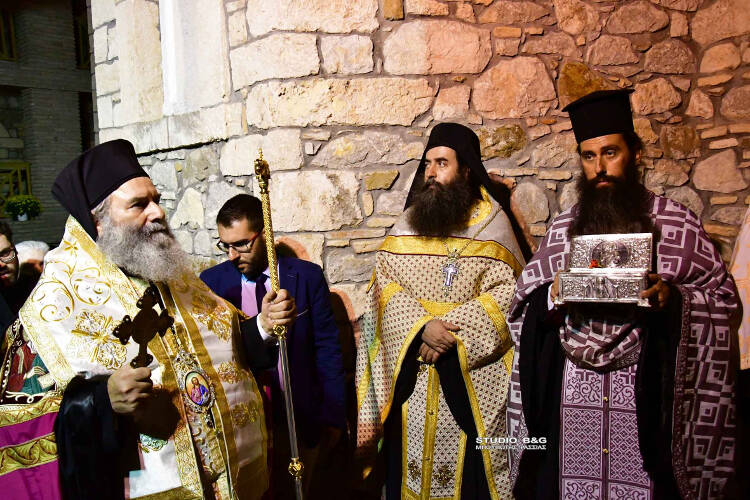 Εορτή Αγίου Δημητρίου στο Βυζαντινό μοναστήρι του Καρακαλά (ΦΩΤΟ)