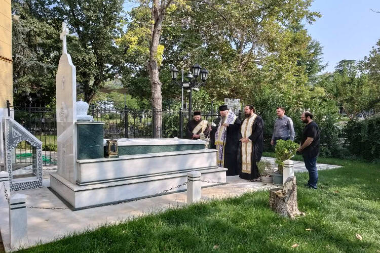 Νέοι της Μητροπόλεως Κίτρους στη Λάρισα (ΦΩΤΟ)