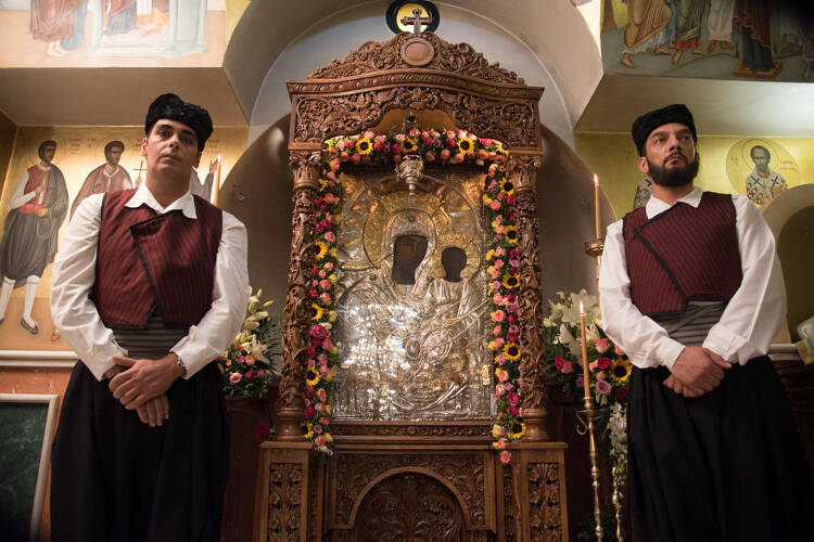 Η Σύναξη της Παναγίας Βουρλιώτισσας στη Νέα Φιλαδέλφεια (ΦΩΤΟ)