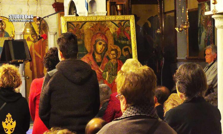 Η Εικόνα της Παναγίας της Κουκουζέλισσας επέστρεψε από το Περιστέρι στη Νέα Κίο (ΦΩΤΟ)