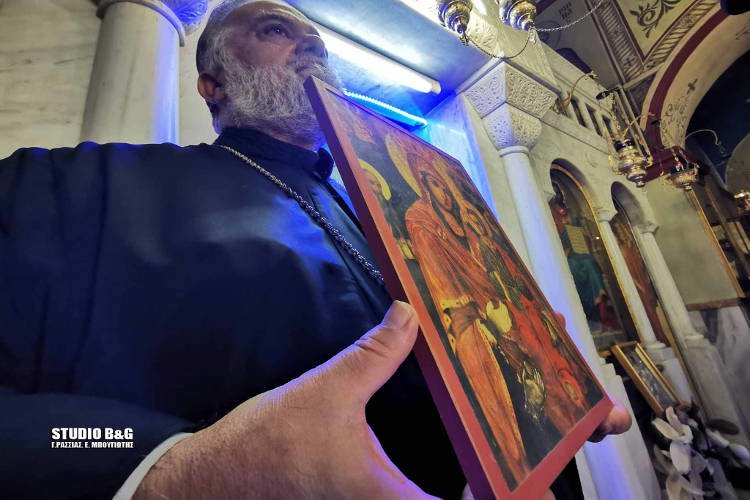 Η Εικόνα της Παναγίας της Κουκουζέλισσας επέστρεψε από το Περιστέρι στη Νέα Κίο (ΦΩΤΟ)