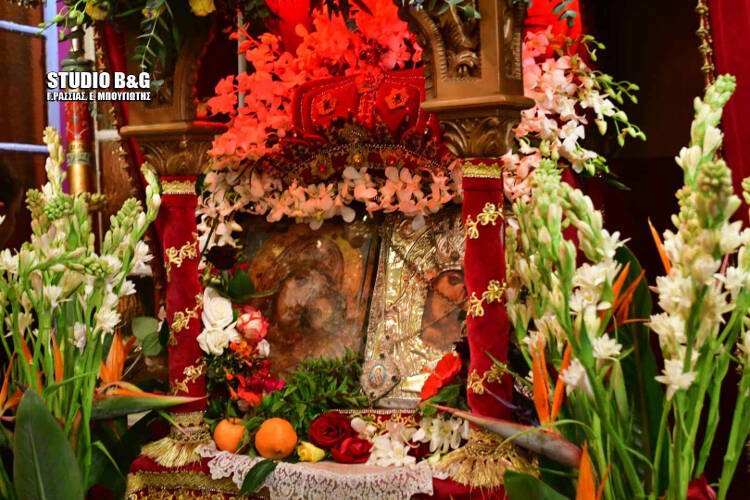 Λαμπρά εόρτασε η Παναγία η Κατακεκρυμμένη Άργους (ΦΩΤΟ)