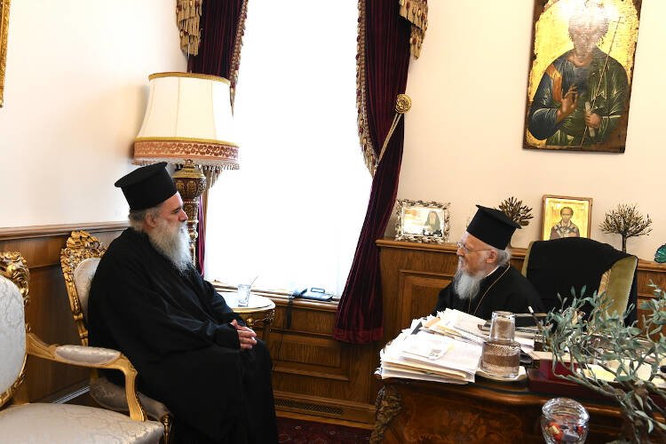 Ιεράρχης της Σιωνίτιδος Εκκλησίας στο Φανάρι (ΦΩΤΟ)