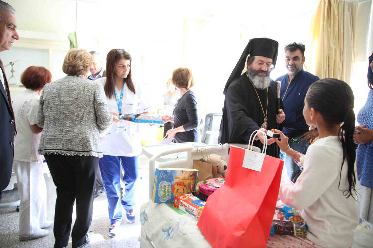 Επισκέψεις Αρχιεπισκόπου Κύπρου σε Νοσοκομεία (ΦΩΤΟ)