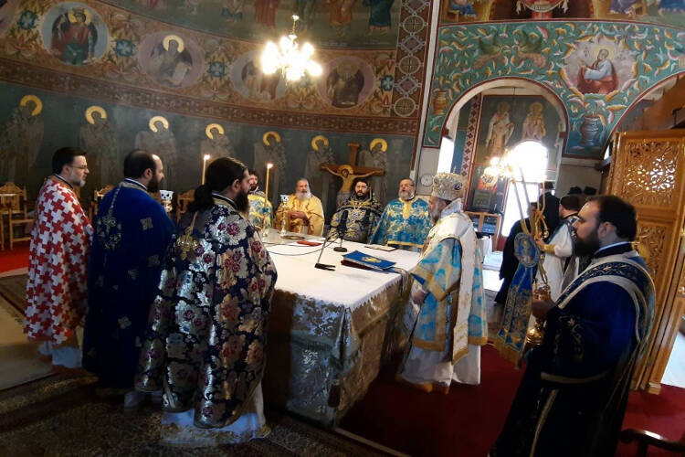 Νέος Πρεσβύτερος και νέος Αρχιμανδρίτης στη Μητρόπολη Θεσσαλιώτιδος (ΦΩΤΟ)
