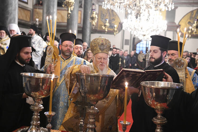 Με μεγαλοπρέπεια ο εορτασμός των Θεοφανείων στο Φανάρι (ΦΩΤΟ)