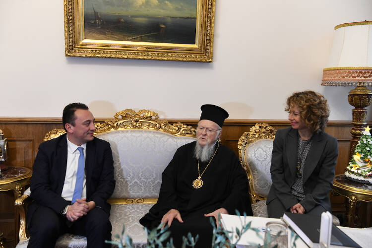 Ο Υφυπουργός Eξωτερικών στο Φανάρι (ΦΩΤΟ)