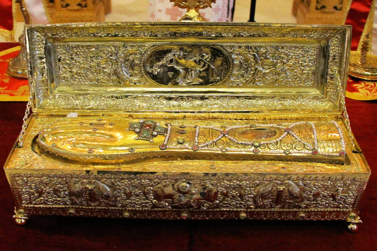 Λείψανο Αγίου Γεωργίου από το Άγιον Όρος στο Ηνωμένο Βασίλειο