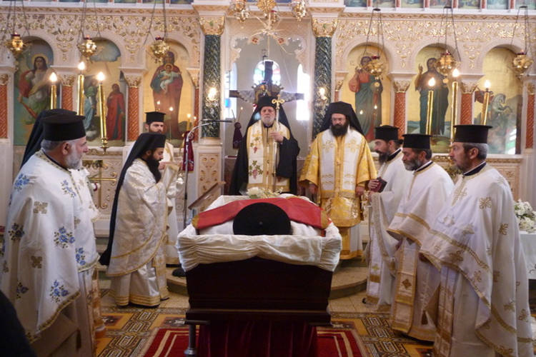Εξόδιος Ακολουθία του μακαριστού Ιερέως Νικολάου Τσαμάνδουρα