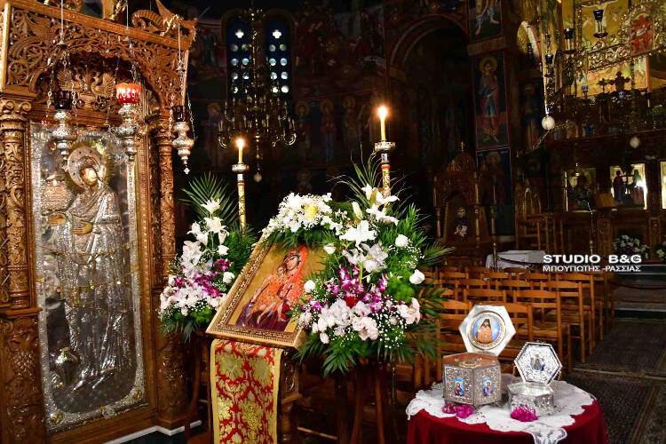 Με άδεια Εκκλησία ο Κατανυκτικός Εσπερινός στο Ναύπλιο (ΦΩΤΟ)