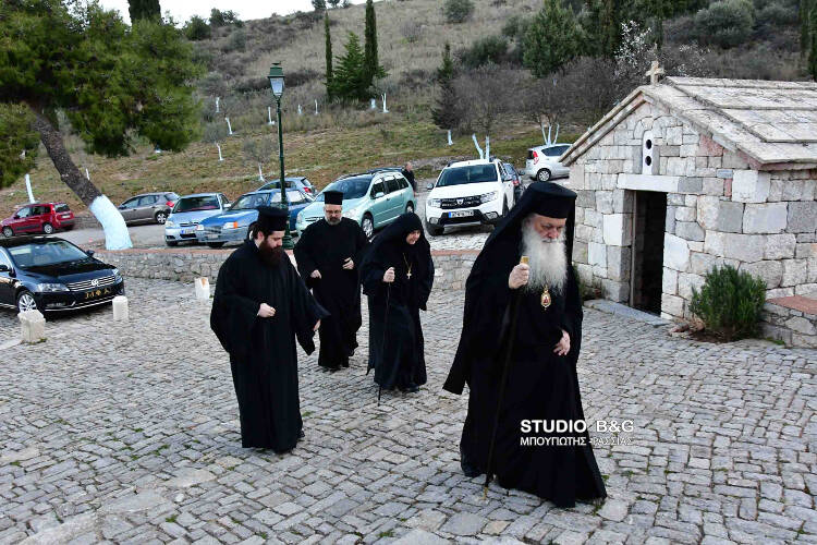 100 χρόνια από την εύρεση της θαυματουργής εικόνας του Φανερωμένου Χριστού στην Αγία Μονή Ναυπλίου (ΦΩΤΟ)