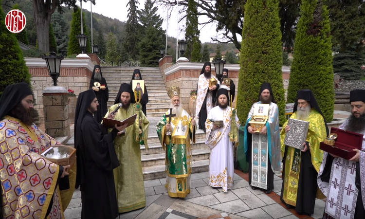 Λιτανεία στη Μονή Παναγίας Δοβρά Βεροίας υπέρ καταπαύσεως της πανδημίας (ΒΙΝΤΕΟ)