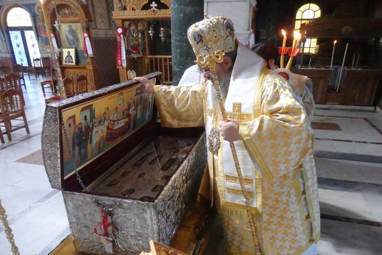 Άνοιγμα Λάρνακος των Λειψάνων του Αγίου Αχιλλίου στη Λάρισα