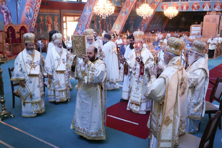 Η Θρονική Εορτή της Εκκλησίας της Κύπρου (ΦΩΤΟ)