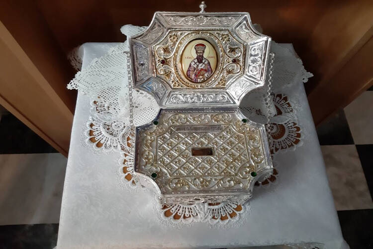 Μνεία μετακομιδής ιερού λειψάνου Αγίου Αρσενίου επισκόπου Ελασσώνος (ΦΩΤΟ)