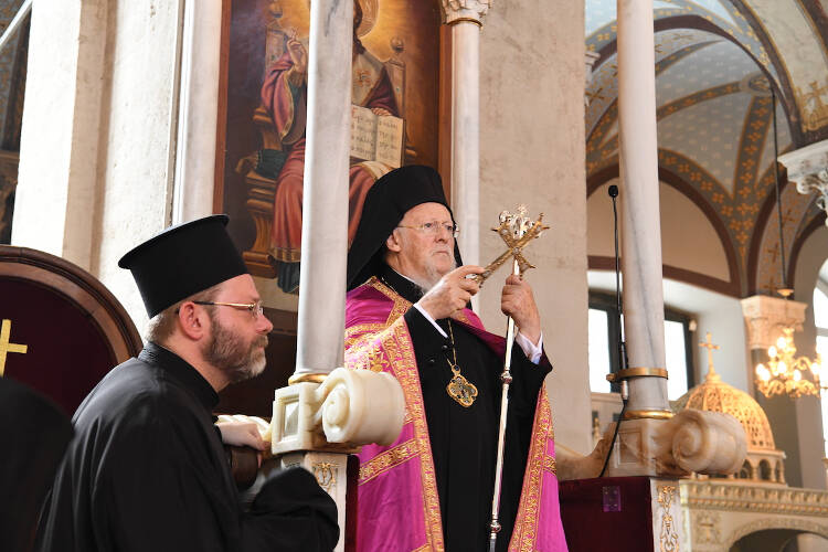 Ο Οικουμενικός Πατριάρχης για τη φωτιά στη Μονή Βαρνάκοβας