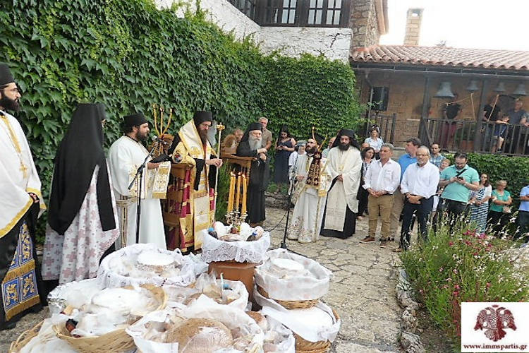 Εορτή Αγίων Αναργύρων στην ιστορική Ιερά Μονή στον Πάρνωνα