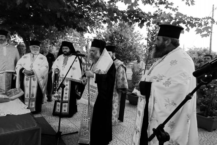 Εορτή Αγίων Αναργύρων στη Μητρόπολη Θεσσαλιώτιδος