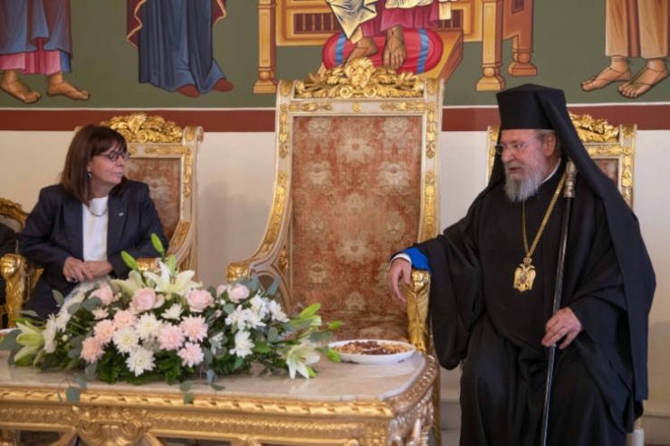 Η Πρόεδρος της Ελληνικής Δημοκρατίας στον Αρχιεπίσκοπο Κύπρου