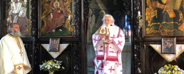 Θηβών Γεώργιος: Να διαβάζετε βίους Αγίων για να παίρνετε δύναμη στον καθημερινό σας αγώνα