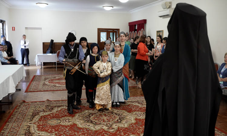 Παραδοσιακά κάλαντα από νέους της Ομογένειας άκουσε ο Αρχιεπίσκοπος Αυστραλίας (ΦΩΤΟ)