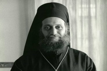 Γέροντας Αιμιλιανός Σιμωνοπετρίτης: Οι δυστυχισμένοι άνθρωποι δεν μπορούν να πάνε στον ουρανό