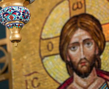 Στη Θεία Λειτουργία ο Χριστός βρίσκεται ανάμεσα στους πιστούς