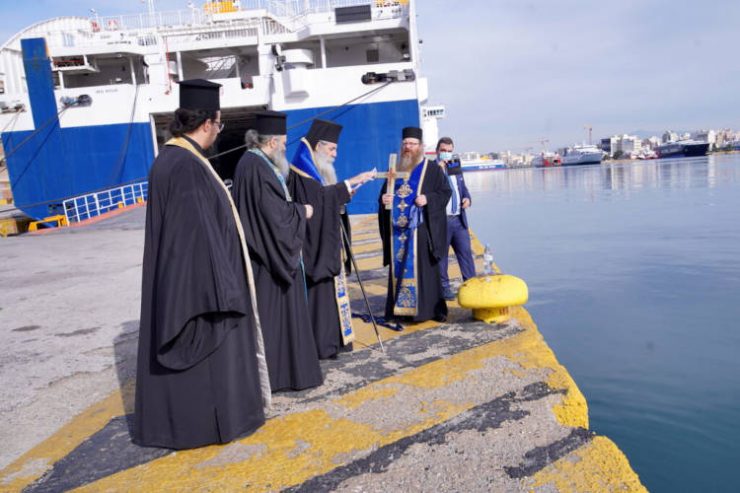 Θεοφάνεια στο πρώτο λιμάνι της χώρας