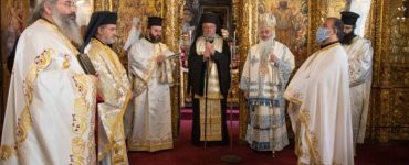 Ο Αρχιεπίσκοπος Κύπρου στο Μνημόσυνο του Σαλαμίνος Βαρνάβα και Αρχιμανδρίτου Γρηγορίου Μουσουρούλη