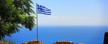 Πατρών Χρυσόστομος: Υψώστε παντού την Ελληνική Σημαία