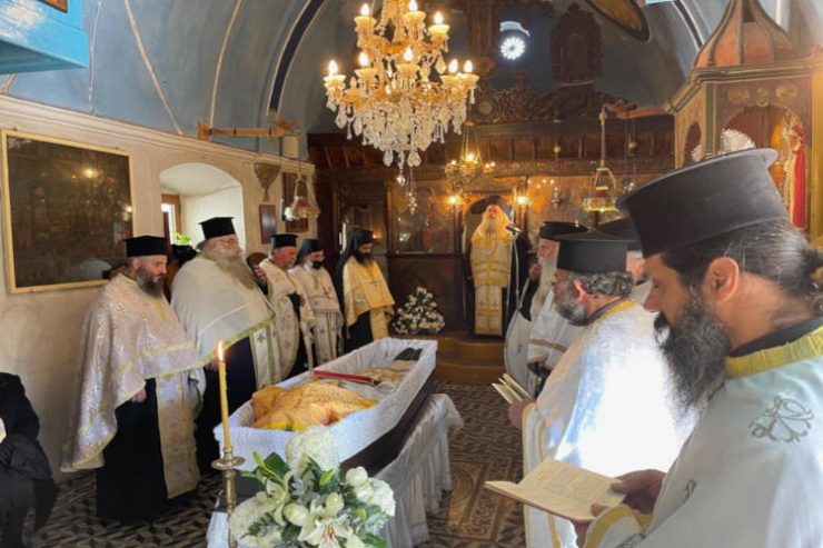 Σε κλίμα συγκίνησης τελέσθηκε η Εξόδιος Ακολουθία του ιερέως Εμμανουήλ Τζαννιδάκη