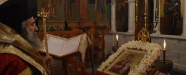 Μάνης Χρυσόστομος: Η Παναγία να μας σκέπει όλους μας