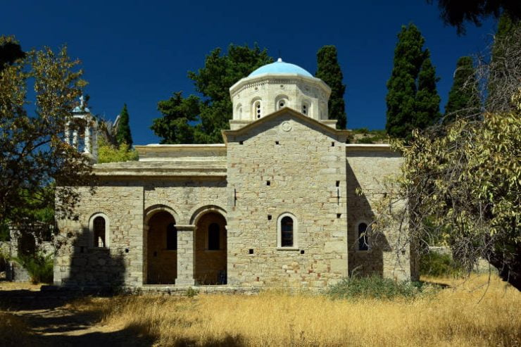 14 Ιεροί Ναοί της Σάμου έλαβαν άδεια να επαναλειτουργήσουν
