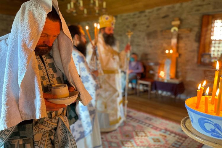 Χειροτονία Διακόνου στην Αρχιεπισκοπή Θυατείρων