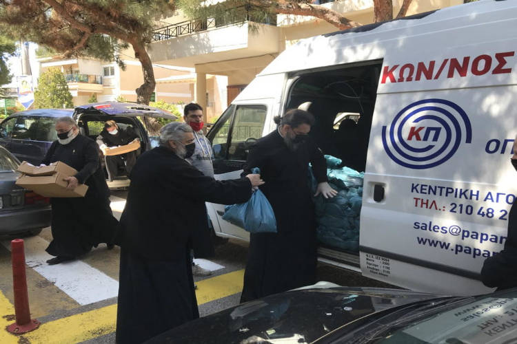 Δέματα Αγάπης από τη Μητρόπολη Νέας Ιωνίας