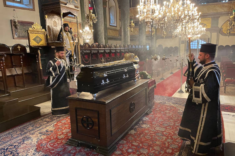 Η κηδεία του αειμνήστου Μητροπολίτου Συνάδων κυρού Διονυσίου