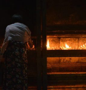 Στην προσευχή σου να παρακαλάς για τους άλλους