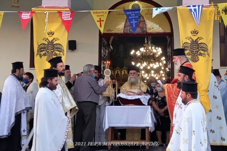 Εορτή Αγίου Θεράποντος στην Μητρόπολη Άρτης