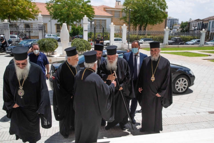 Άφιξη του Αρχιεπίσκοπου Αθηνών στην Αρχιεπισκοπή Κύπρου