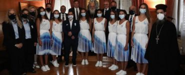 Ο πρόεδρος και αθλητές της Ελληνικής Ολυμπιακής Επιτροπής στον Αρχιεπίσκοπο