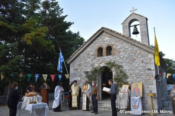 Ο Άγιος Ερμόλαος και ο Άγιος Παντελεήμων γιορτάστηκαν στη Μάνη