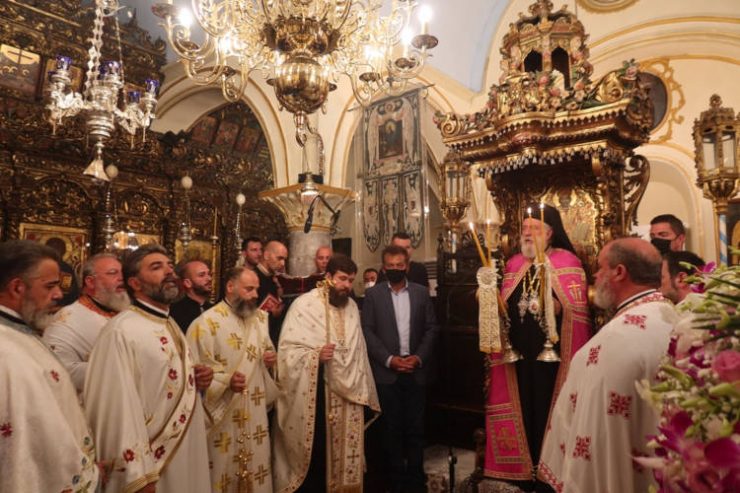 Οι Μυκόνιοι τιμούν την προστάτιδα τους Παναγία Τουρλιανή