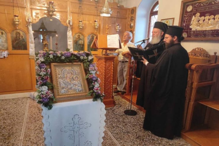 Ο Μητροπολίτης Χαλκίδος στην πυρόπληκτη Ενορία Χρόνιας Ελυμνίων