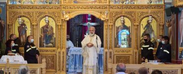 Θεία Λειτουργία στο Κρυονέρι μετά την καταστροφική πυρκαγιά