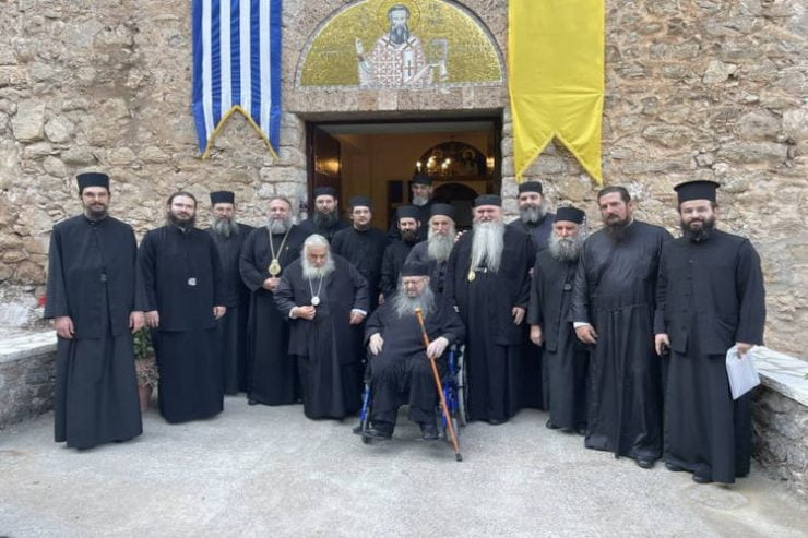 Επίσκεψη Αρχιερέων στην Ιερά Μονή Δουσίκου