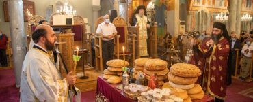 Ο Αρχιεπίσκοπος Κύπρου στον πανηγυρίζοντα Άγιο Γεώργιο Λατσιών