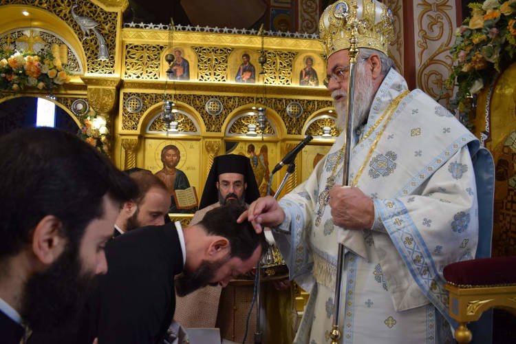 Χειροτονία του μοναχού Δαμασκηνού στα Άνω Λιόσια